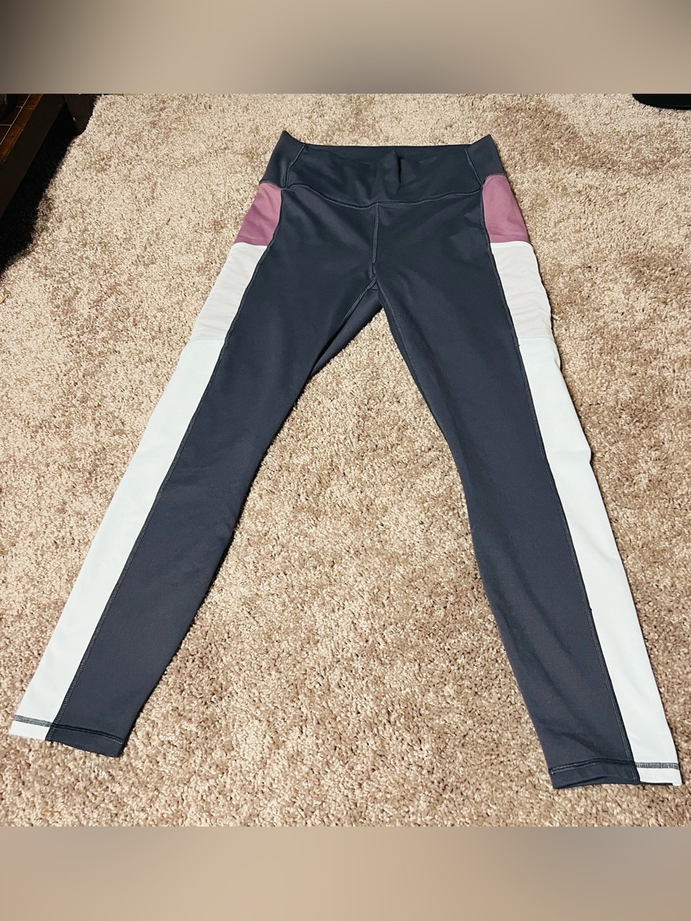Fabletics Woman' Grey Leggings with White Side Panels & Pink Pocket Accents